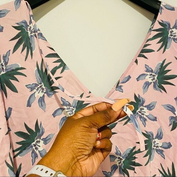 Cupcakes and Cashmere Eden Palm Romper - Picture 6 of 8